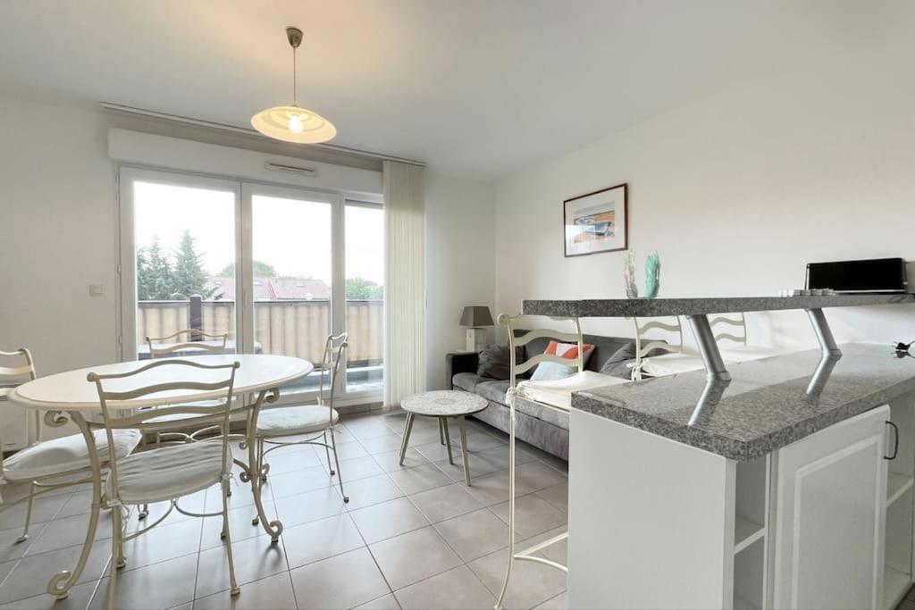 Apartmán T2 4 Couchages A 2 Pas Du Bassin Gujan-Mestras Exteriér fotografie